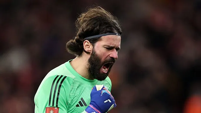 Goleiro Alisson. Foto: Justin Setterfield/Getty Images