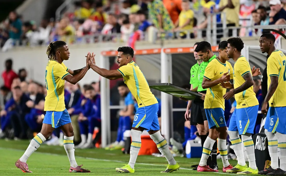 Brasil cai para 39º em ranking e fica atrás de rivais no ciclo pós-Copa