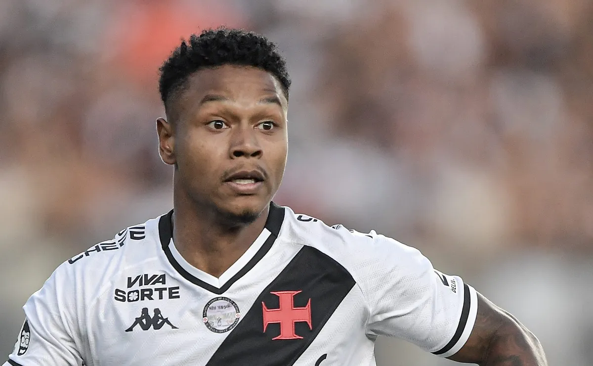 Clima para Matheus França fica cada vez pior no Vasco e Renato entra em cena nos bastidores