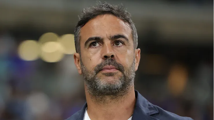 Artur Jorge no Cruzeiro. Foto: Gilson Lobo/AGIF
