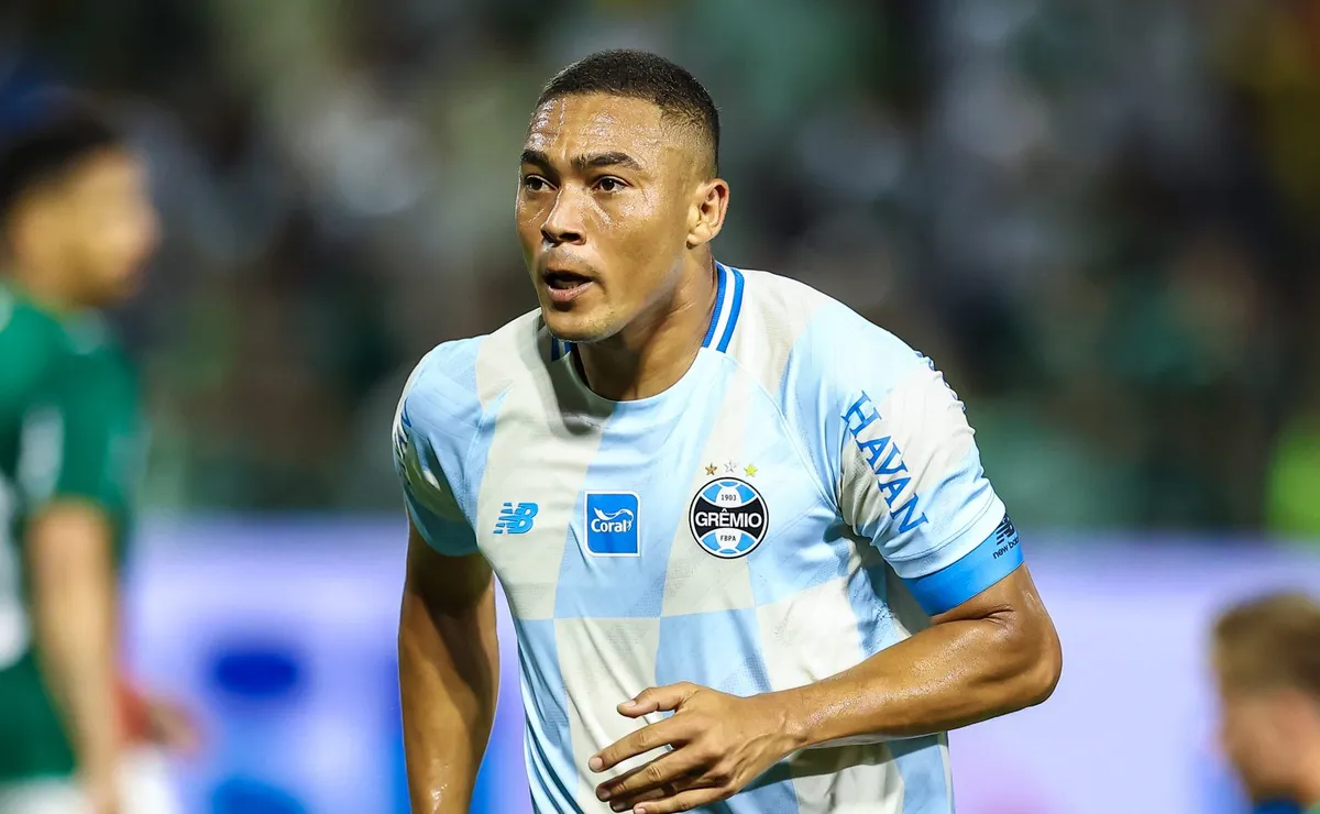 Carlos Vinícius desabafa após Palmeiras x Grêmio e critica coletivo: “Frustração é não sair com pontos”