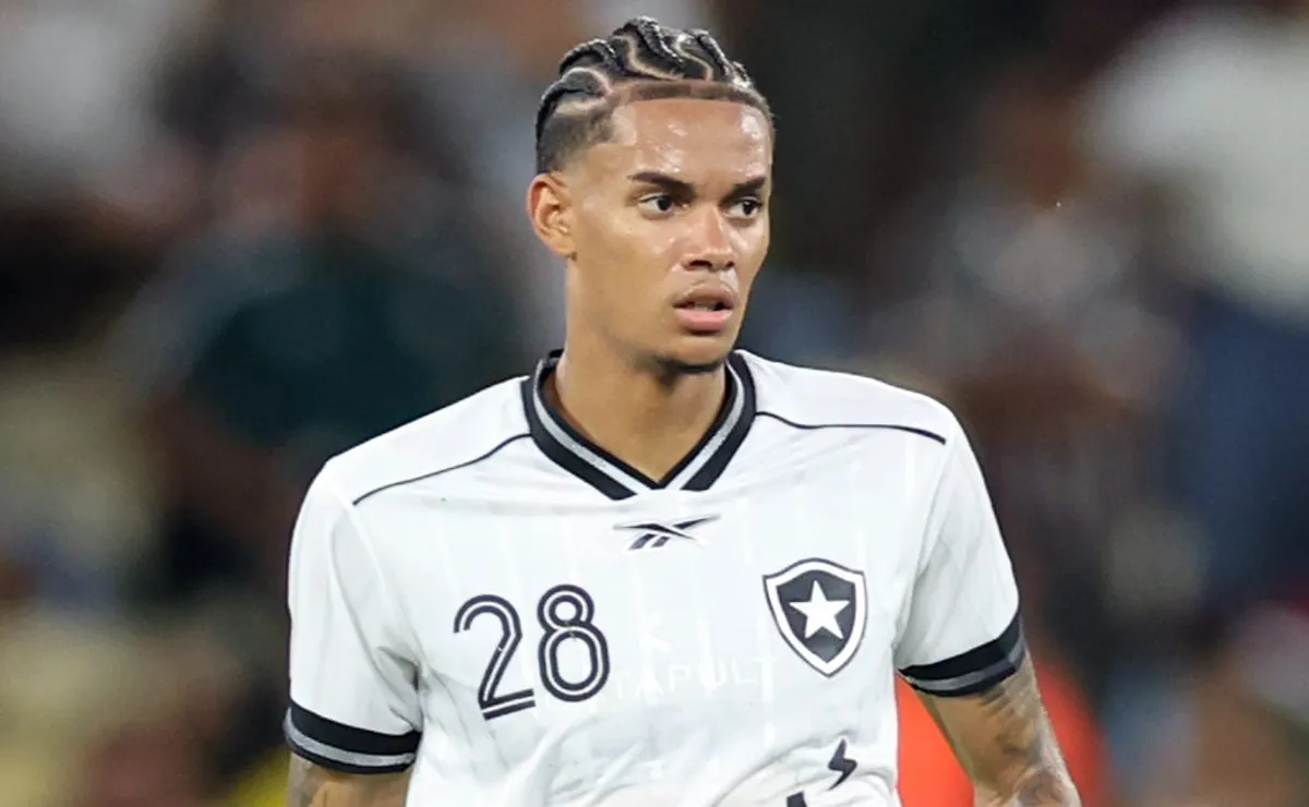 Cuca despista sobre Newton e responde se o Santos vai buscar reforços: “Estamos observando a base”