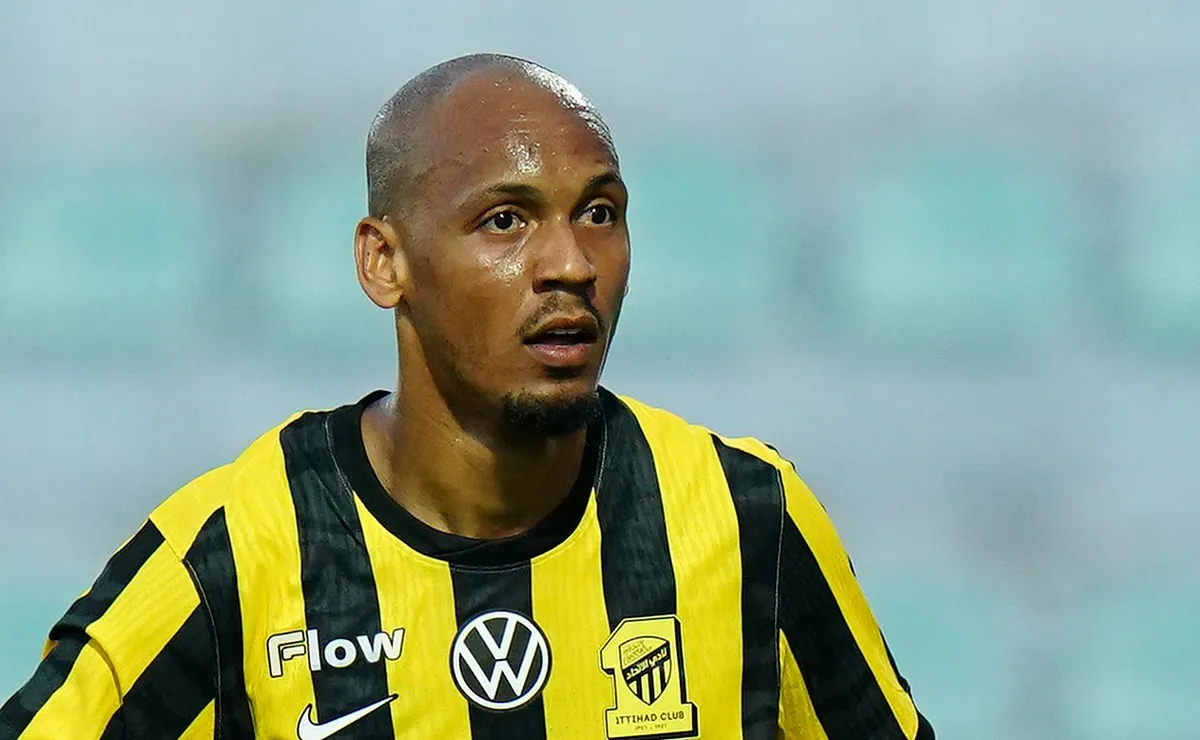 Fabinho fica mais longe do Palmeiras e volante negocia renovação com o Al-Ittihad