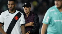 Vasco vê volantes assumirem protagonismo ofensivo enquanto reforços de ataque buscam afirmação — Foto Jorge RodriguesAGIF