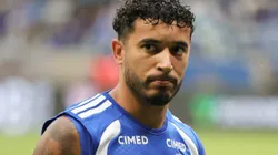 Lateral decidiu abrir o jogo - Foto: Gilson Lobo/AGIF.