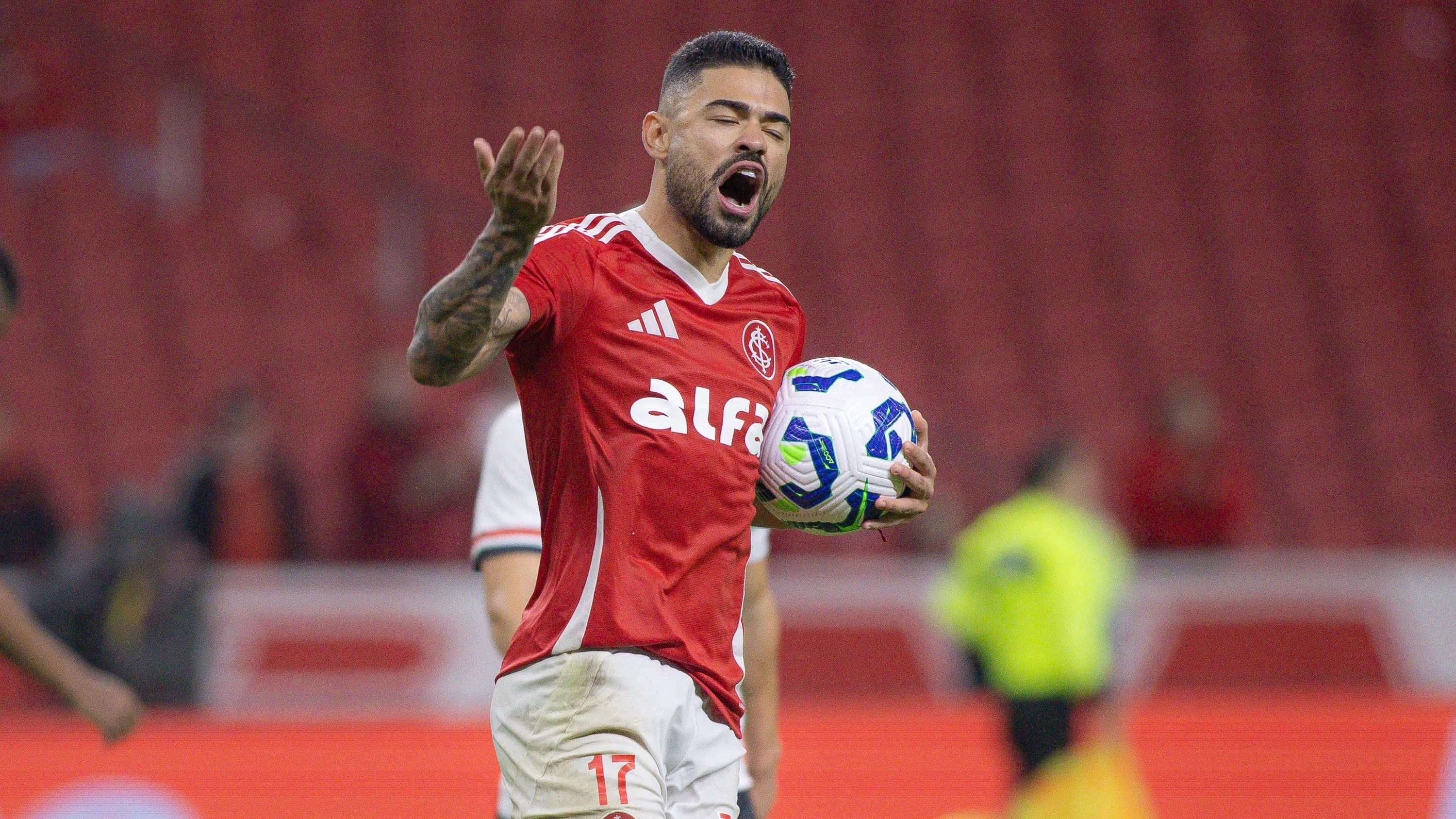 Bruno Tabata está fora do duelo contra o Corinthians – Foto: Maxi Franzoi/AGIF