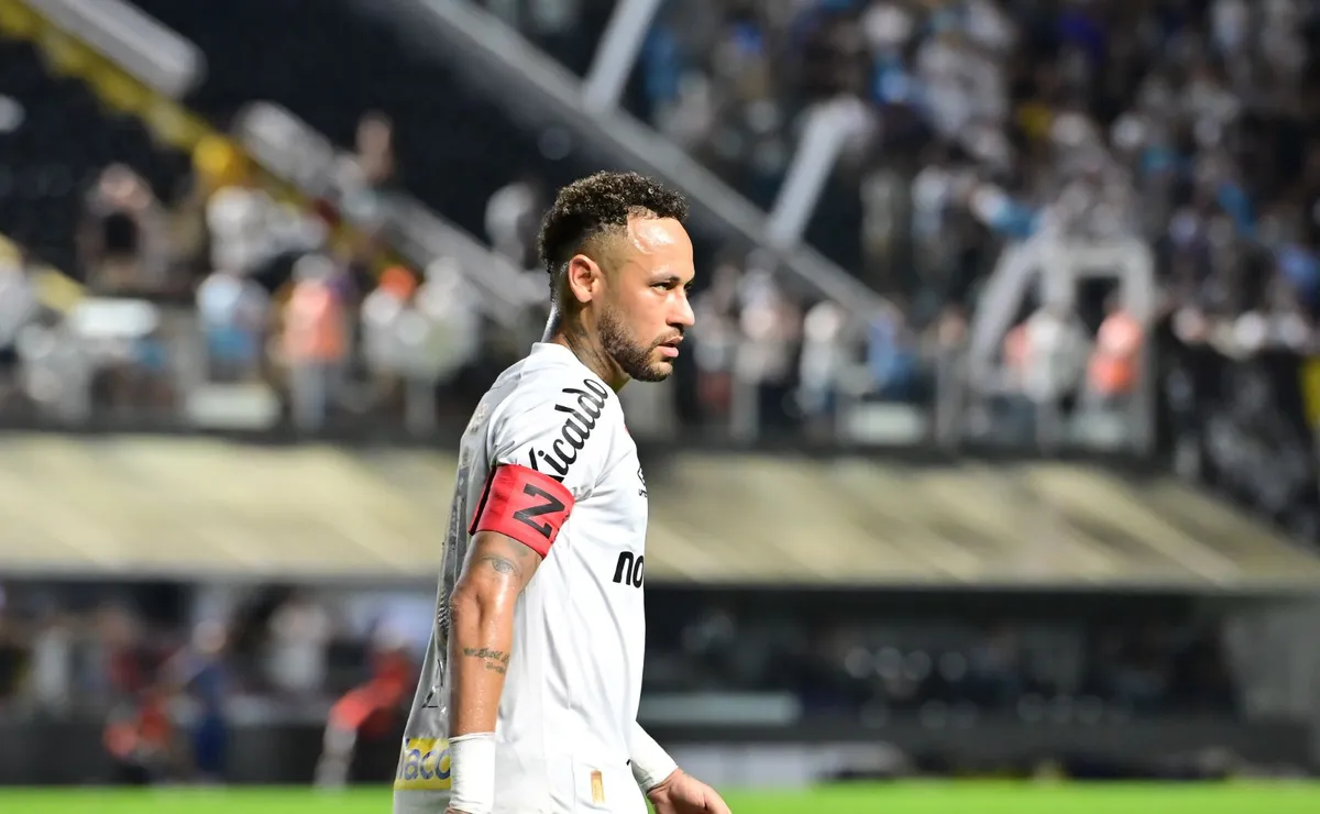 Neymar vira dúvida e Santos monta plano especial para estreia na Sul-Americana