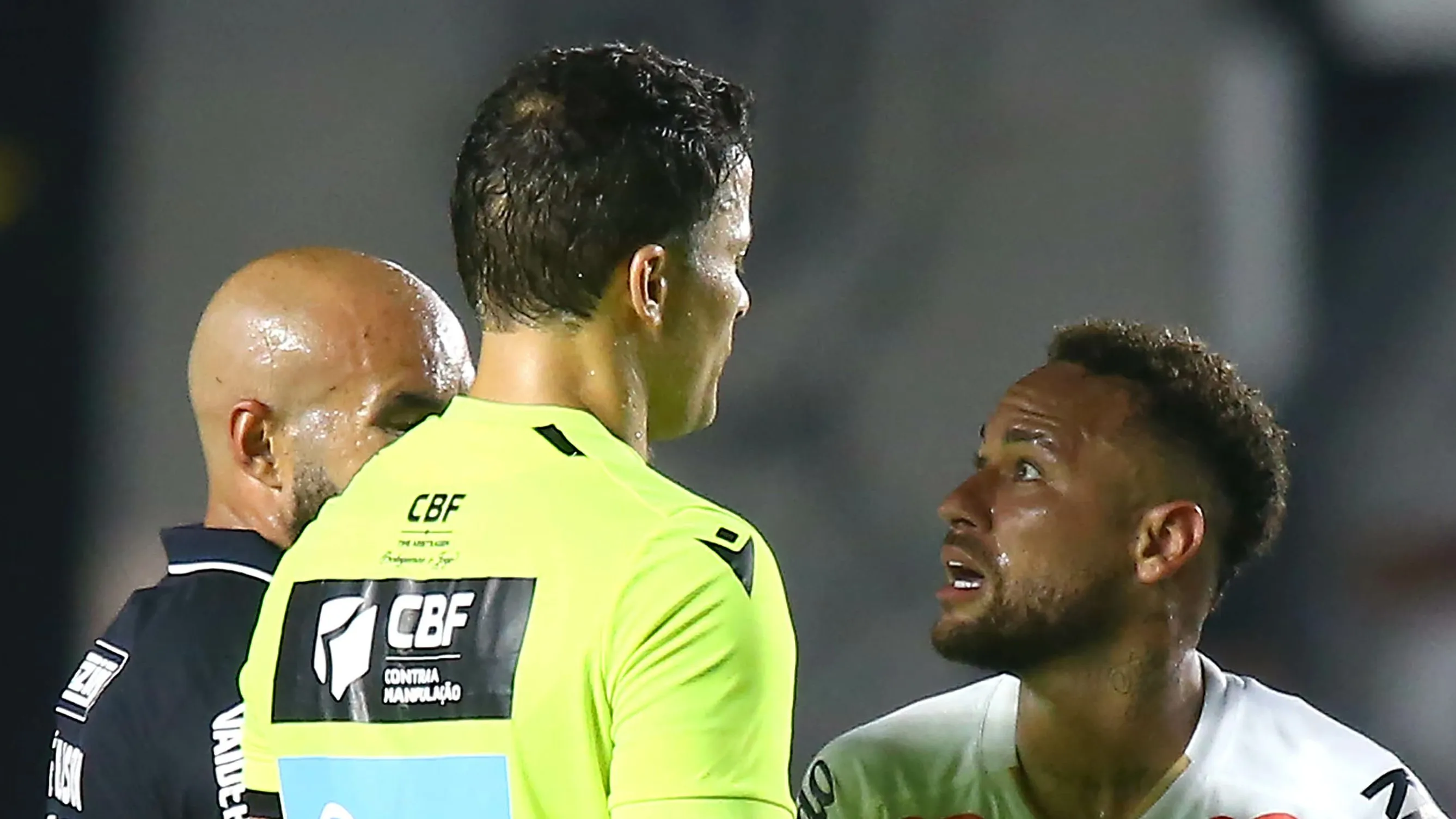 Foto: Mauricio De Souza/AGIF – Ney Jr. ficou revoltado com Savio Pereira Sampaio