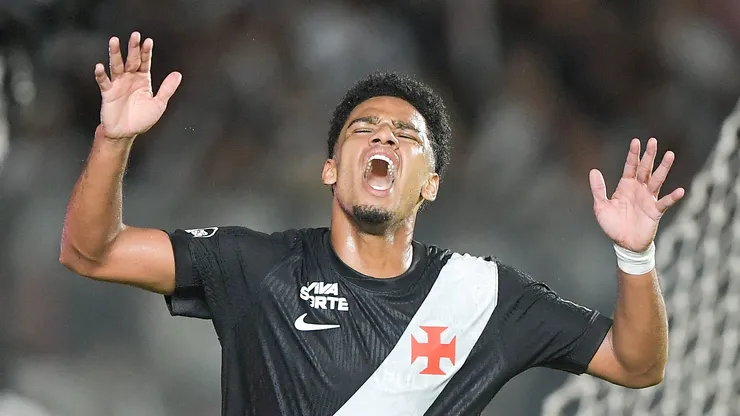 Brenner não rompeu o LCA.