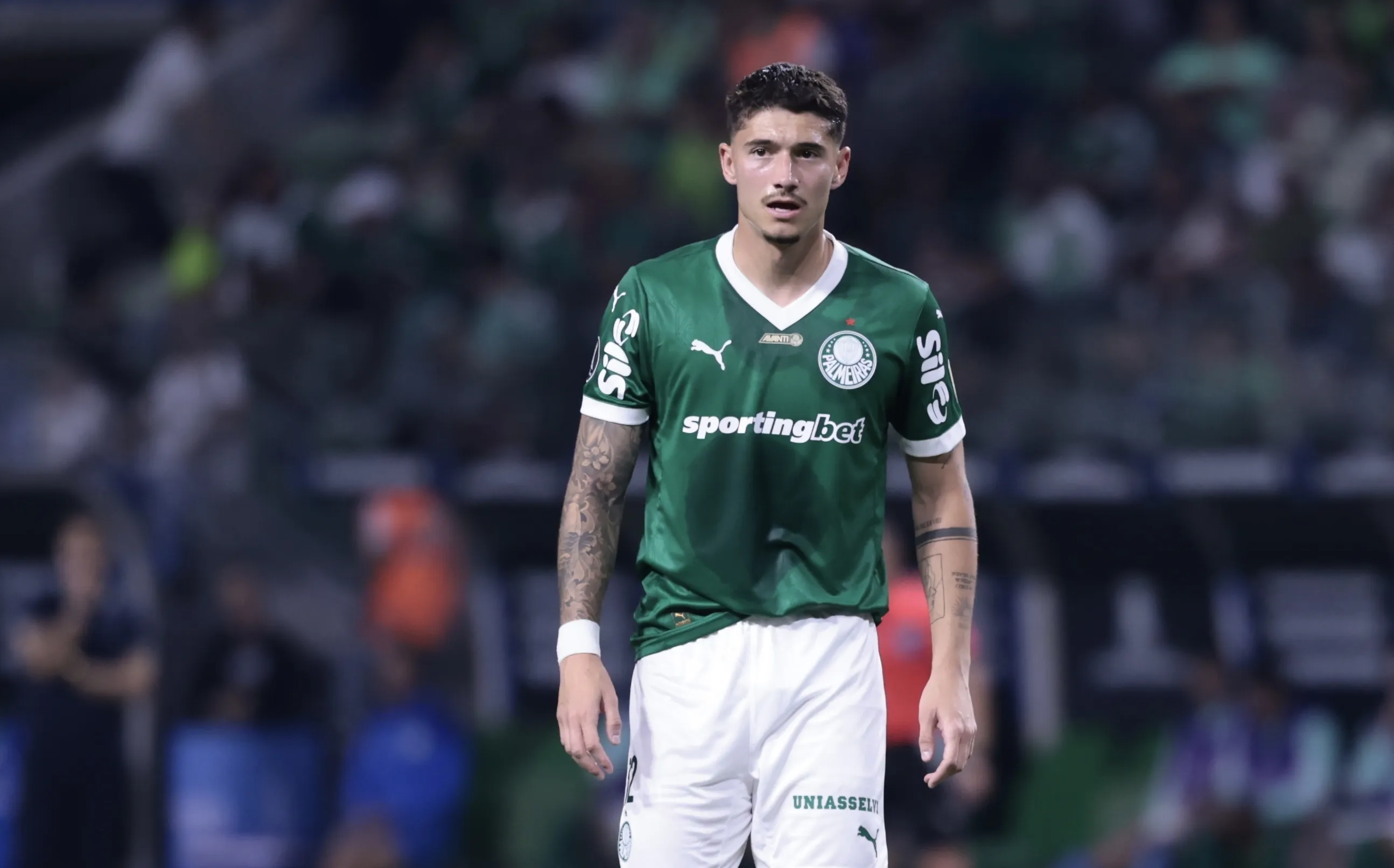 Martínez ainda não empolgou com a camisa do Palmeiras. Foto: Marcello Zambrana/AGIF
