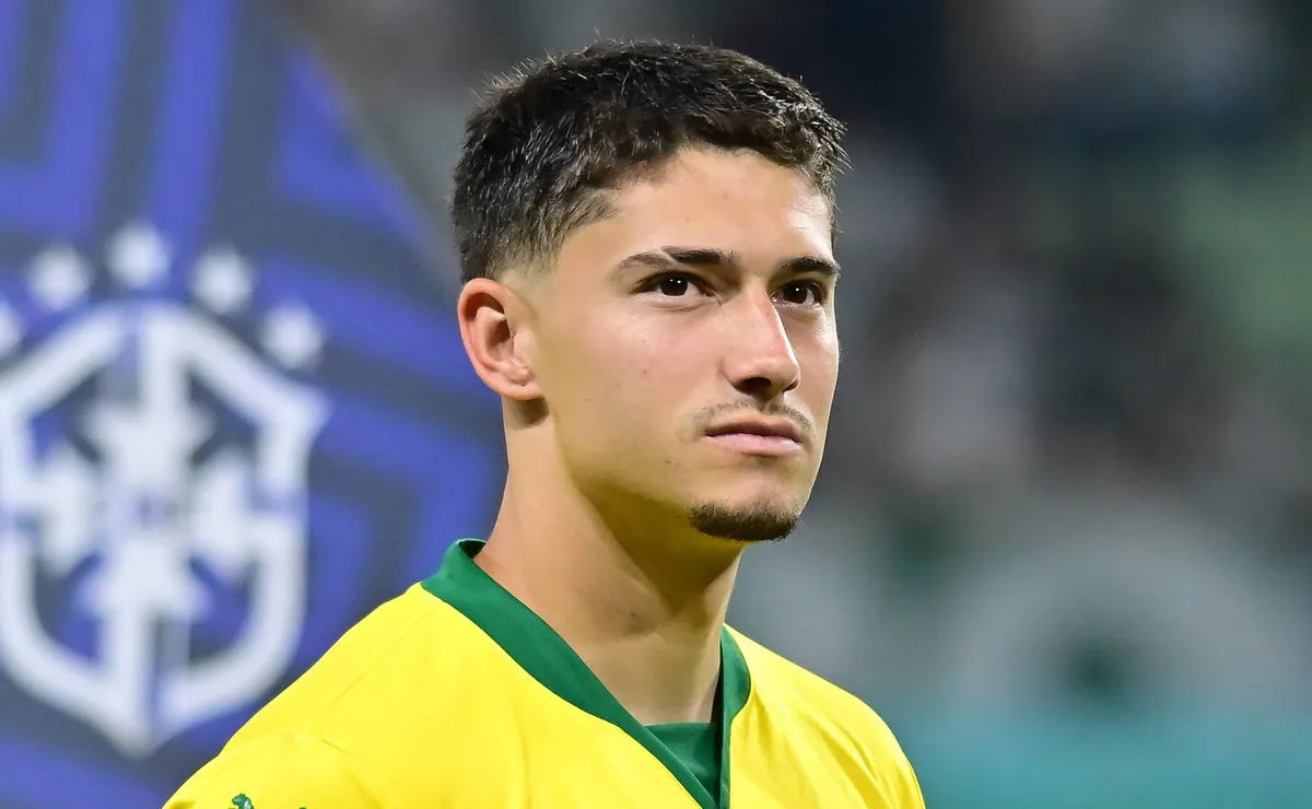 Palmeiras aceita fazer acordo por Emiliano Martínez após o fim da Copa do Mundo de 2026