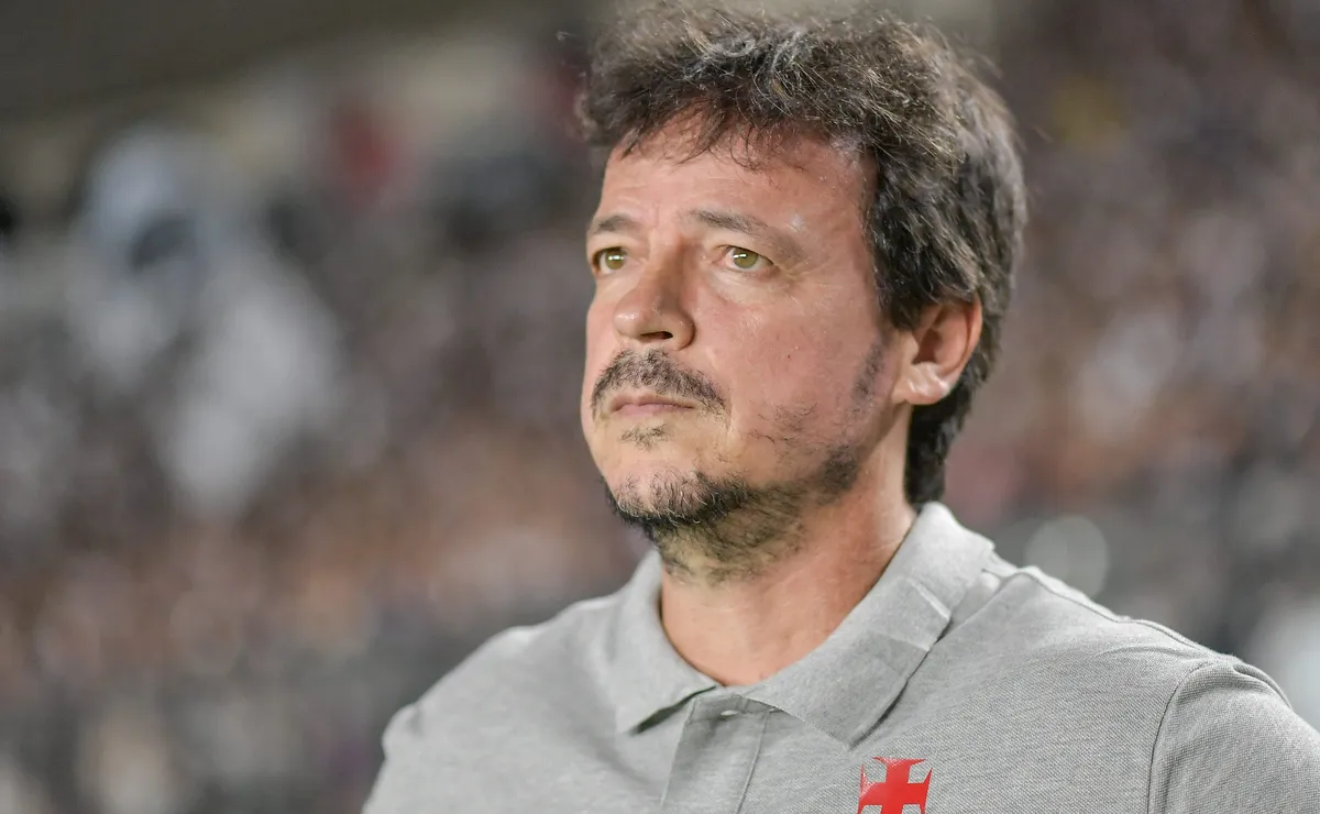 Fernando Diniz, Tite e Filipe Luís são opções discutidas no Corinthians em caso de demissão de Dorival