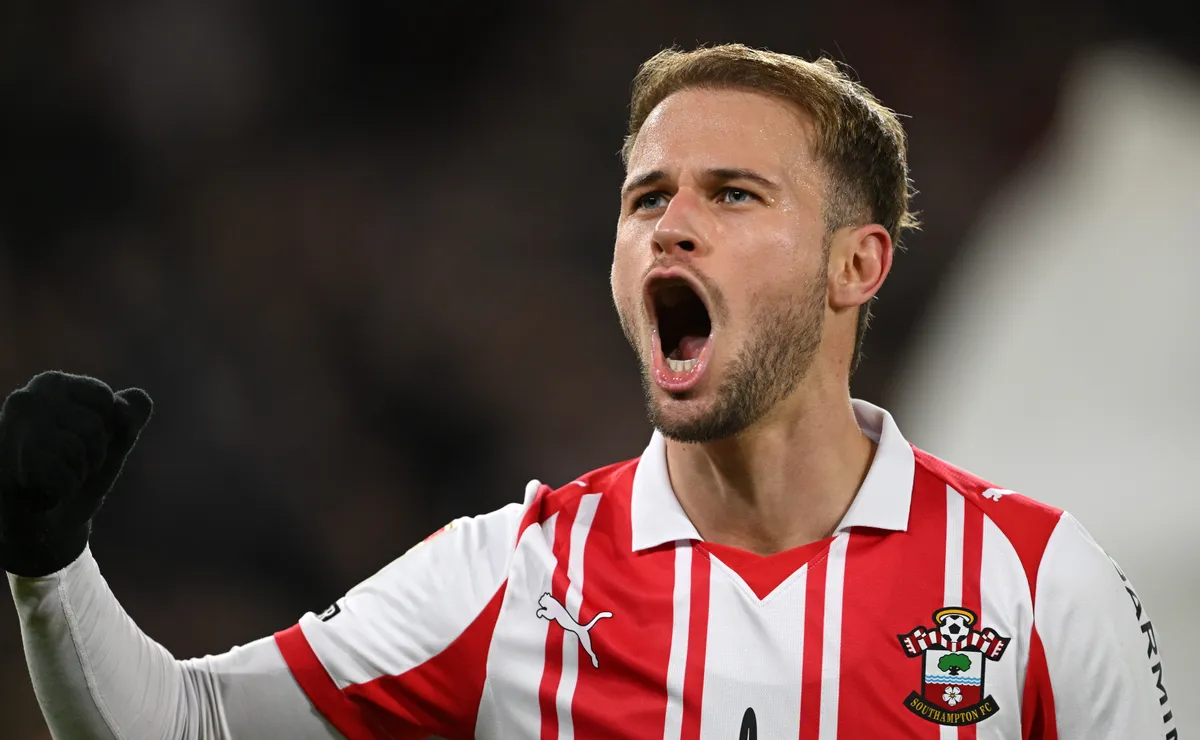 Santos contata Léo Scienza, atacante do Southampton, e ingleses pedem € 20 milhões em negociação