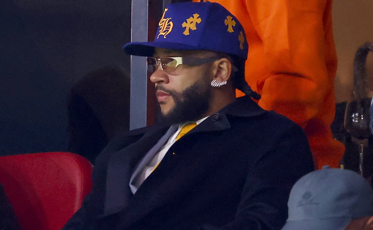 Memphis Depay sugere treinador europeu caso Dorival Júnior seja demitido e Corinthians analisa o indicado