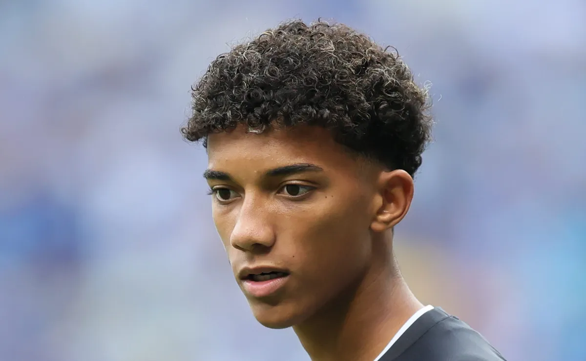 Após chegada de Cuca, Robinho Jr. muda de opinião e quer ficar no Santos para a sequência