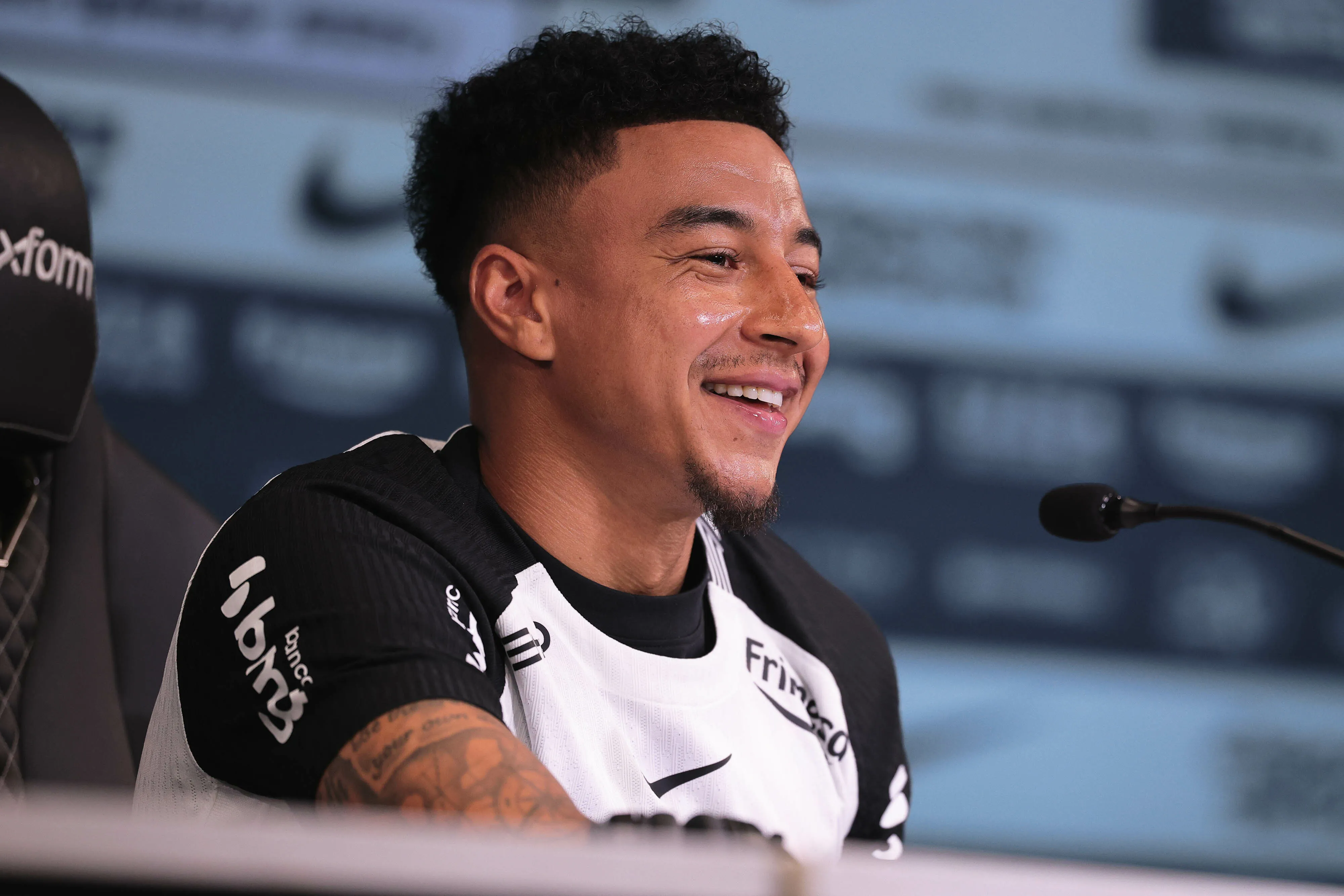 Jesse Lingard fala com a imprensa durante sua apresentacao como novo jogador do corinthians antes de partida contra o Coritiba no estadio Arena Corinthians pelo campeonato Brasileiro A 2026. Foto: Ettore Chiereguini/AGIF