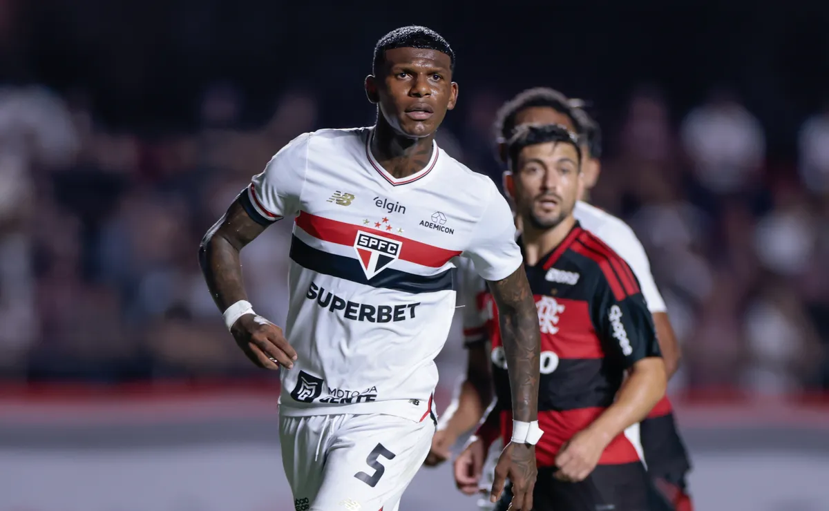 Após sumiço de Arboleda, São Paulo negocia troca com o Inter envolvendo Thiago Maia, diz jornalista