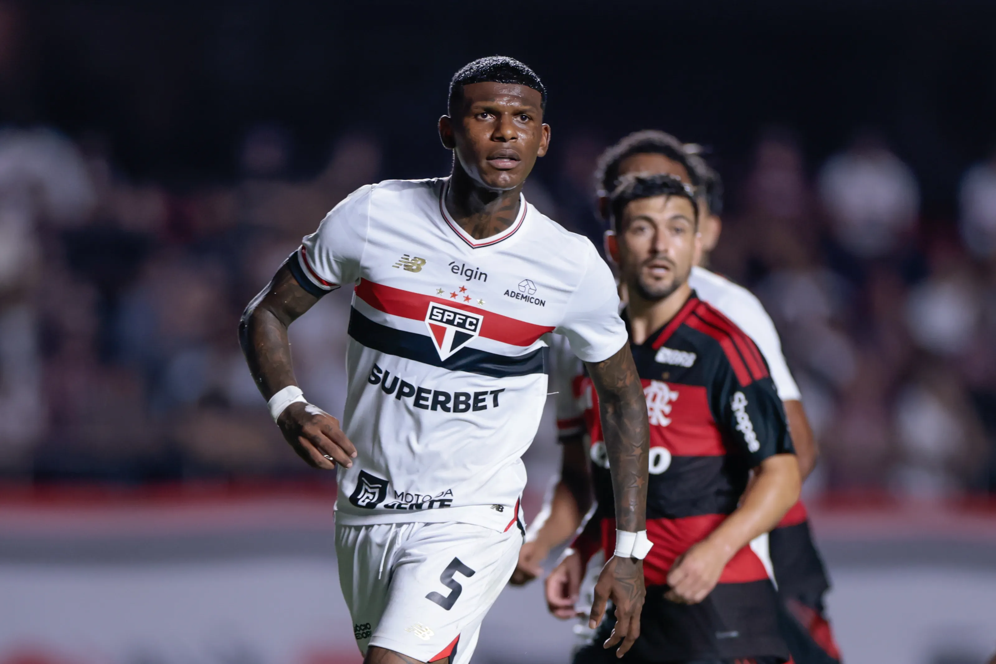 SP – SAO PAULO – 28/01/2026 – BRASILEIRO A 2026, SAO PAULO X FLAMENGO – Arboleda jogador do Sao Paulo durante partida contra o Flamengo no estadio Morumbi pelo campeonato Brasileiro A 2026. Foto: Marcello Zambrana/AGIF