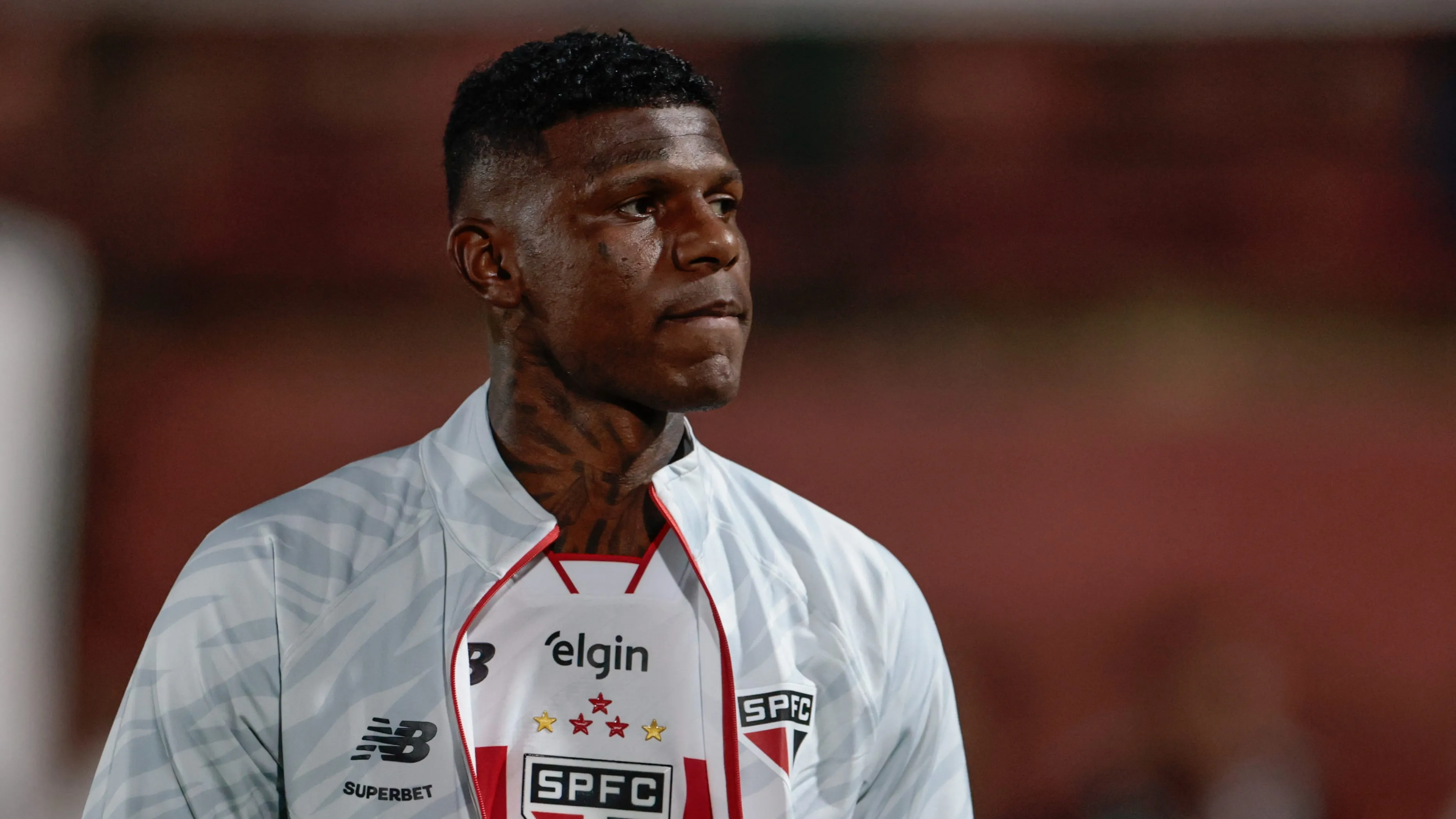 Arboleda jogador do Sao Paulo durante partida contra o Chapecoense no estadio Caninde pelo campeonato Brasileiro A 2025. Foto: Marcello Zambrana/AGIF