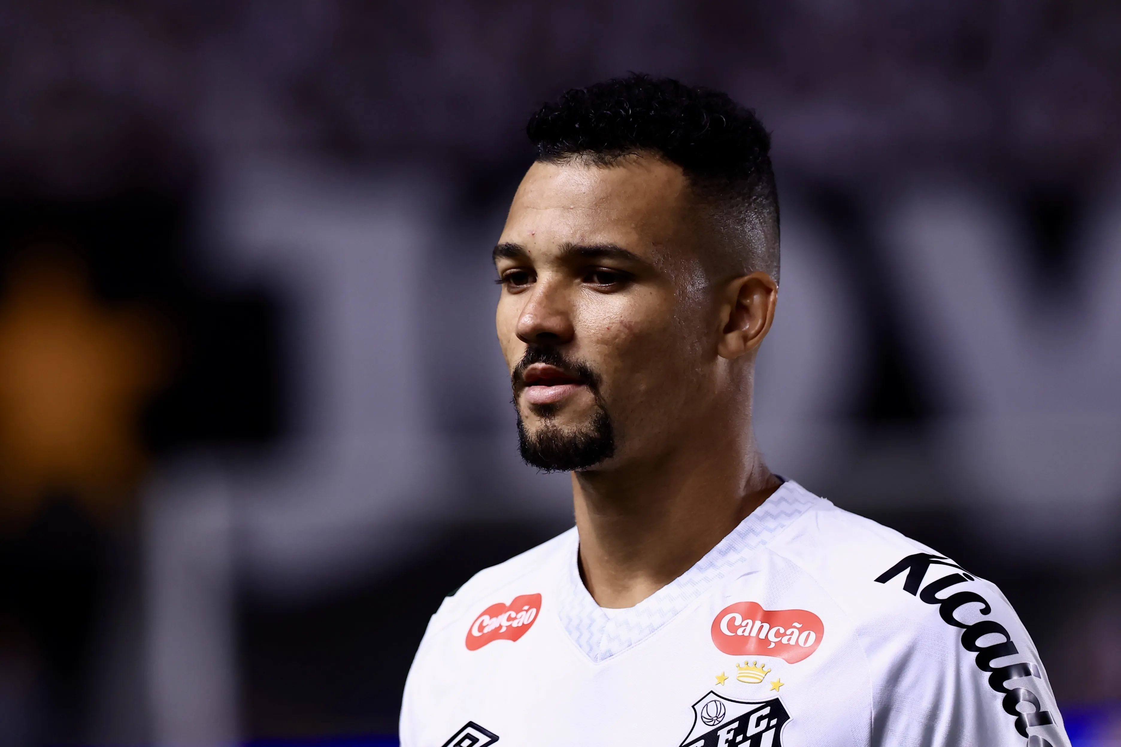 Zé Ivaldo pode jogar na lateral-direita. Foto: Marcello Zambrana/AGIF