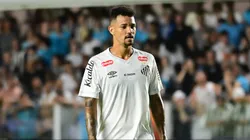 Zé Ivaldo é surpresa na lateral
