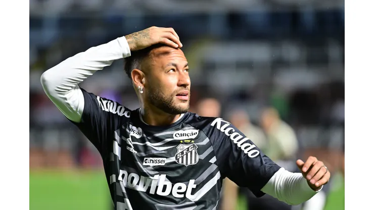 SP - SANTOS - 02/04/2026 - BRASILEIRO A 2026, SANTOS X REMO - Neymar jogador do Santos durante aquecimento antes da partida contra o Remo no estadio Vila Belmiro pelo campeonato Brasileiro A 2026. Foto: Jota Erre/AGIF