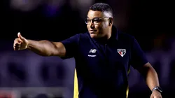 Roger Machado antes da partida da 10ª rodada