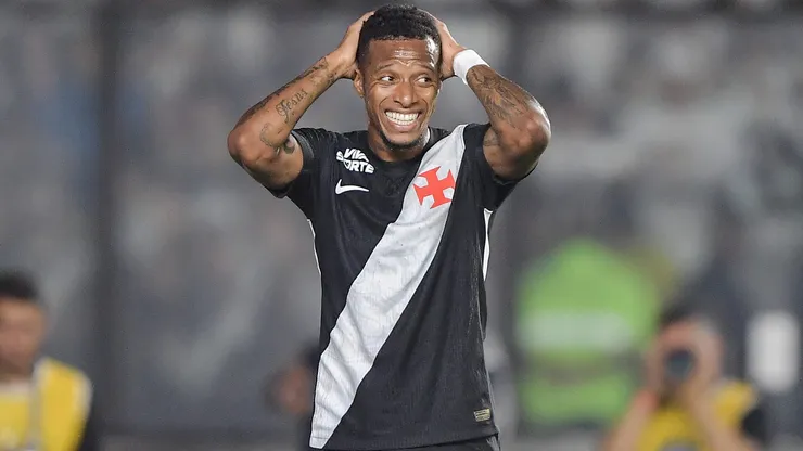 Tchê Tchê perdeu uma chance inacreditável no clássico contra o Botafogo