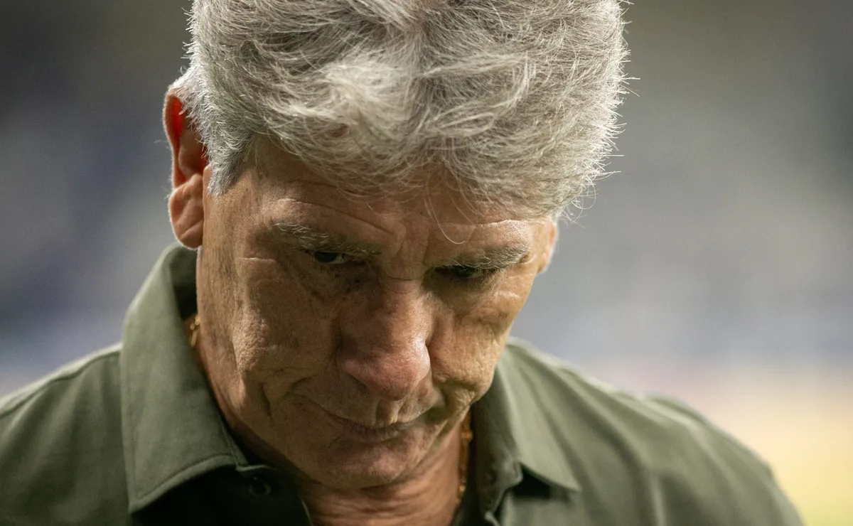 Renato Gaúcho vê erro polêmico da arbitragem em Vasco x Botafogo: “Ele inverteu a falta”