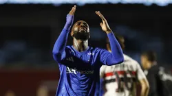 Gerson lamentando caneta sofrida no duelo