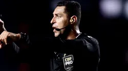 Árbitro Rodrigo Pereira de Lima marcou penalidade contra o Cruzeiro.