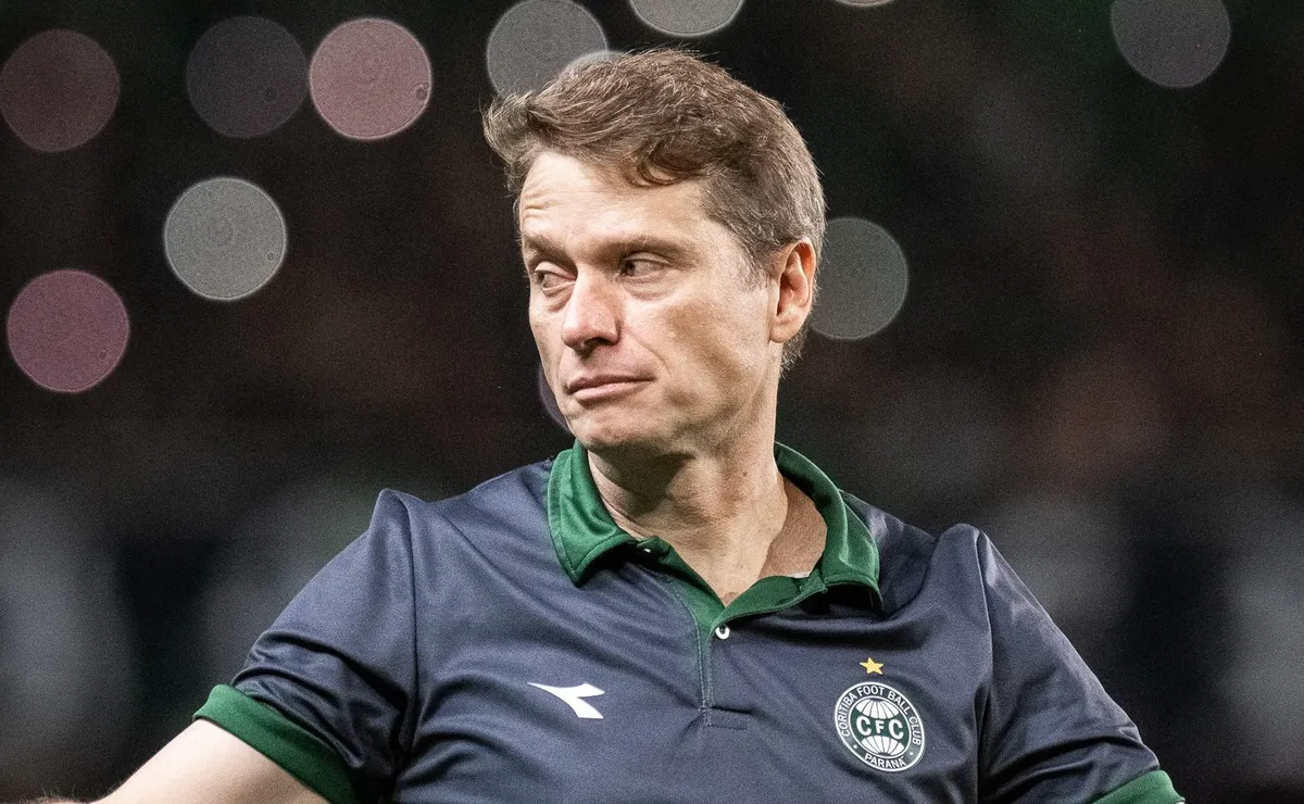 Fernando Seabra explica tática adotada em Coritiba x Fluminense para complicar Luis Zubeldía