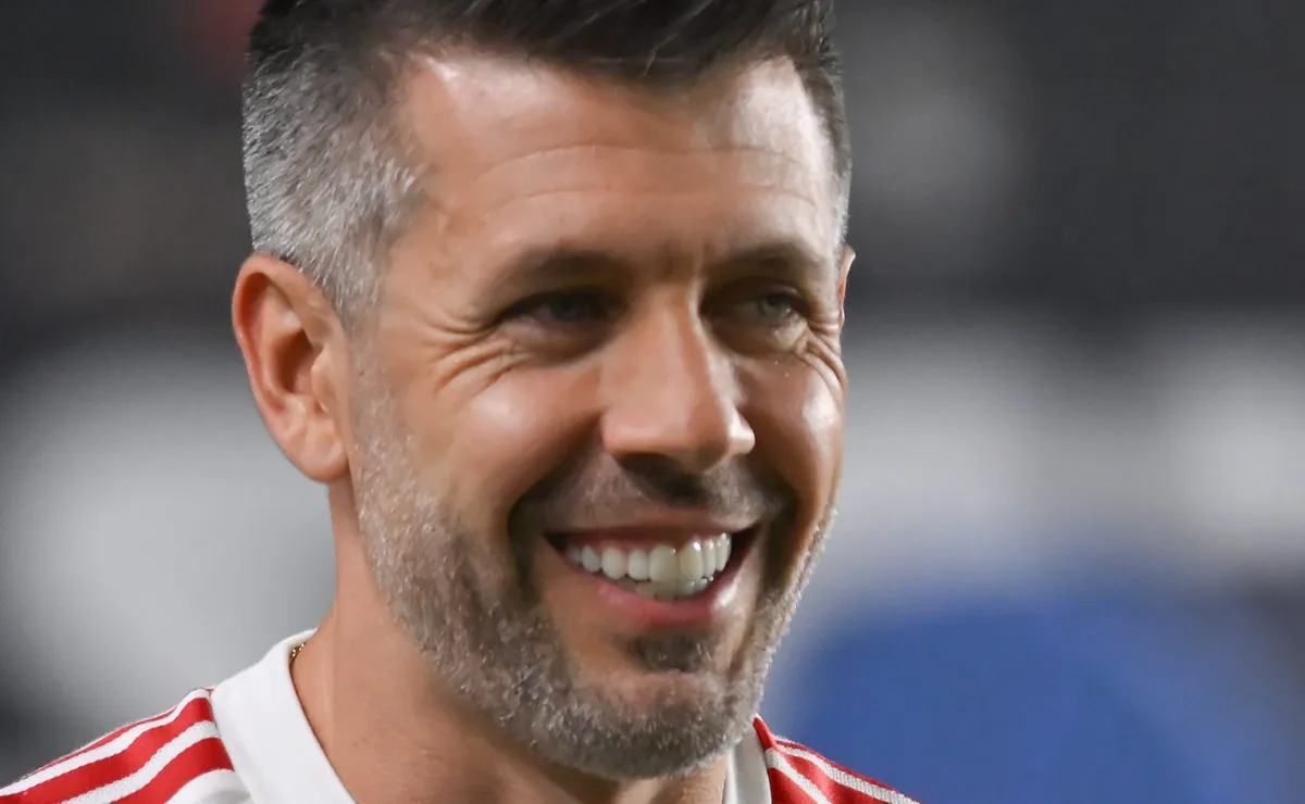 Paulo Pezzolano pode apostar em time que já venceu fora de casa em Corinthians x Internacional