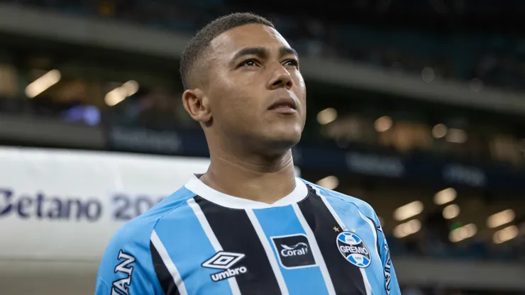 Carlos Vinicius é a esperança do Grêmio contra o Remo - Foto: Liamara Polli/AGIF
