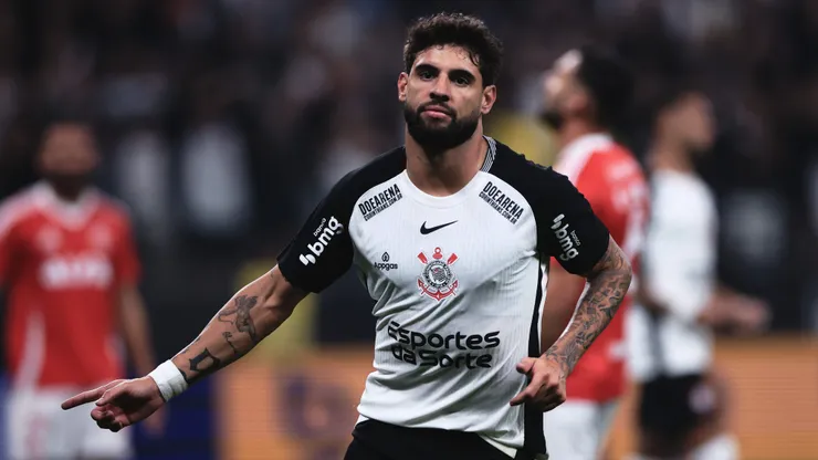Yuri Alberto jogador do Corinthians comemora seu gol antes da anulacao apos interferencia do VAR durante partida contra o Internacional no estadio Arena Corinthians pelo campeonato Brasileiro A 2025. Foto: Ettore Chiereguini/AGIF