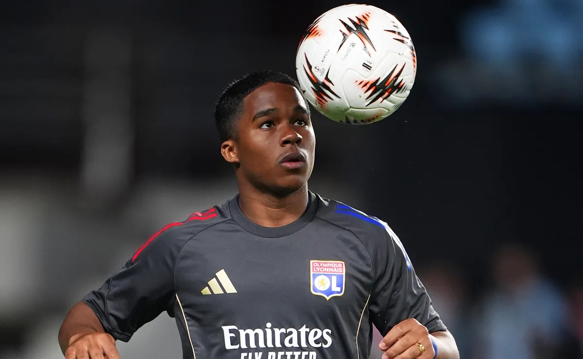 De olho na Copa do Mundo, Endrick é criticado pela imprensa europeia após atuação apagada pelo Lyon