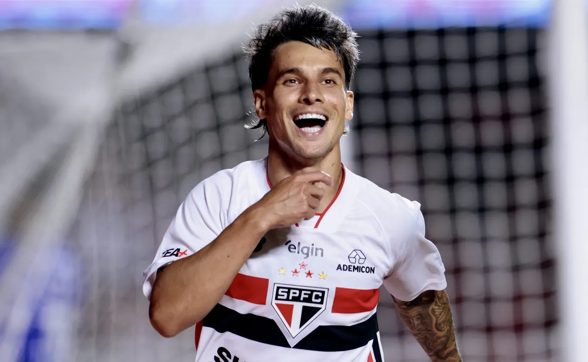 Ferreirinha se emociona após hat-trick e se declara ao São Paulo: “Sempre fui torcedor”