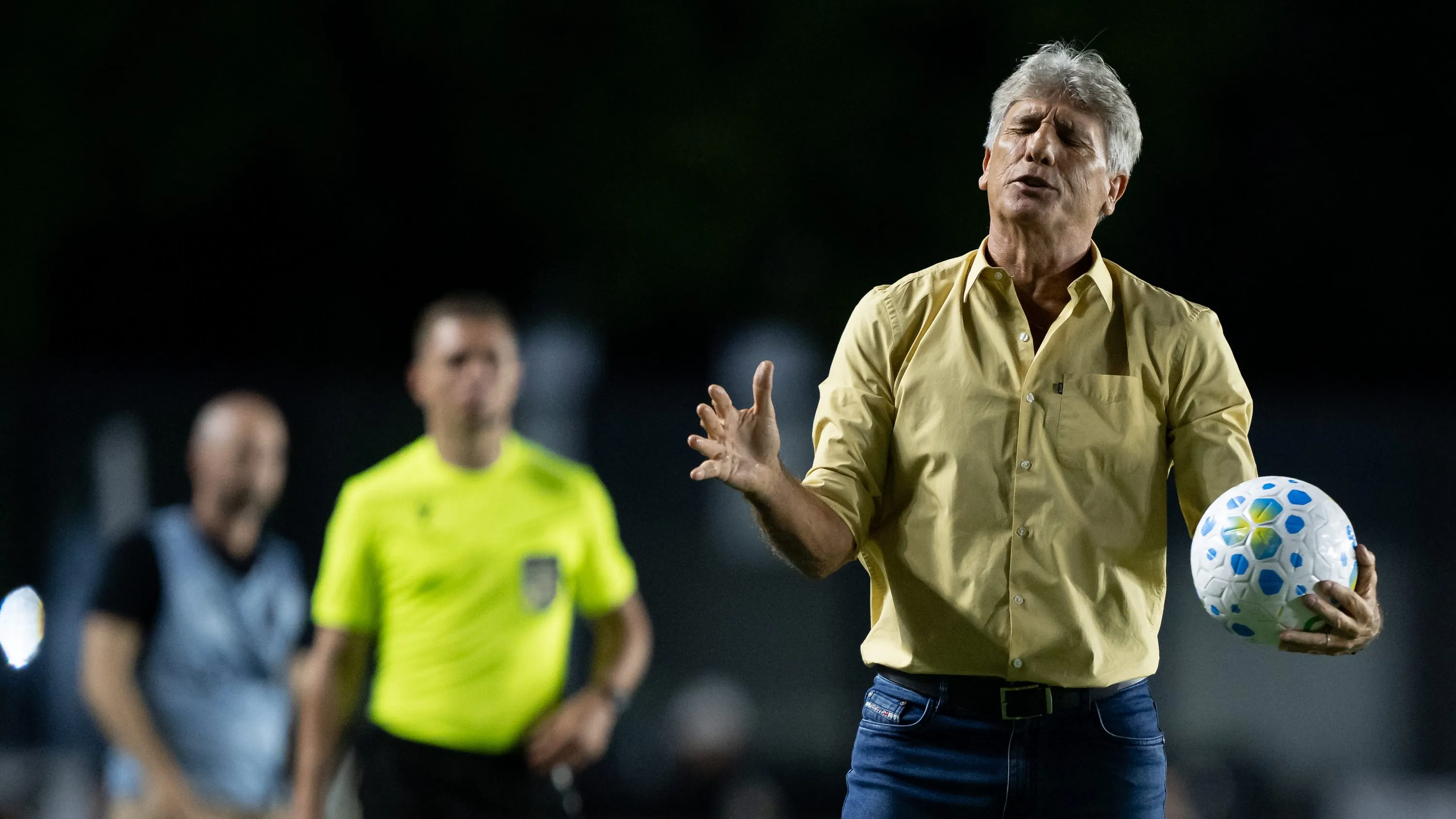 Renato Gaucho tecnico do Vasco durante partida contra o Botafogo no estadio Sao Januario pelo campeonato Brasileiro A 2026. Foto: Jorge Rodrigues/AGIF