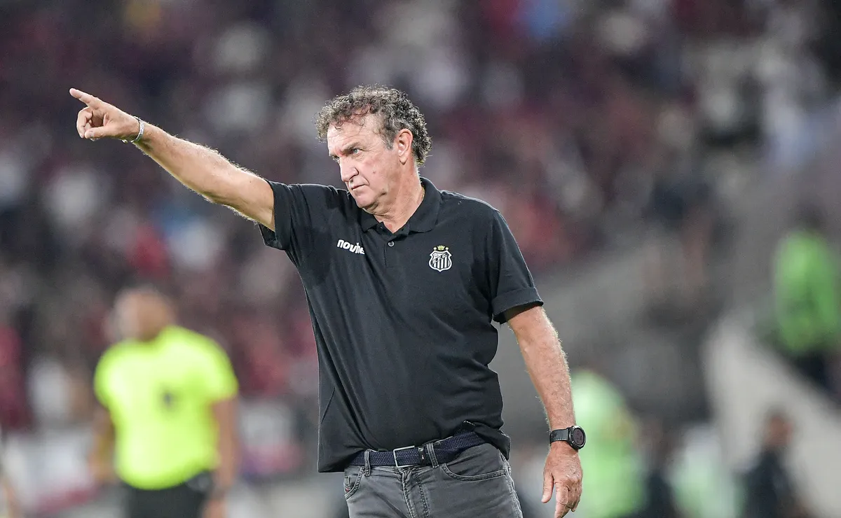 Cuca não desiste e quer Santos focado na Copa Sul-Americana: “Temos que recuperar”