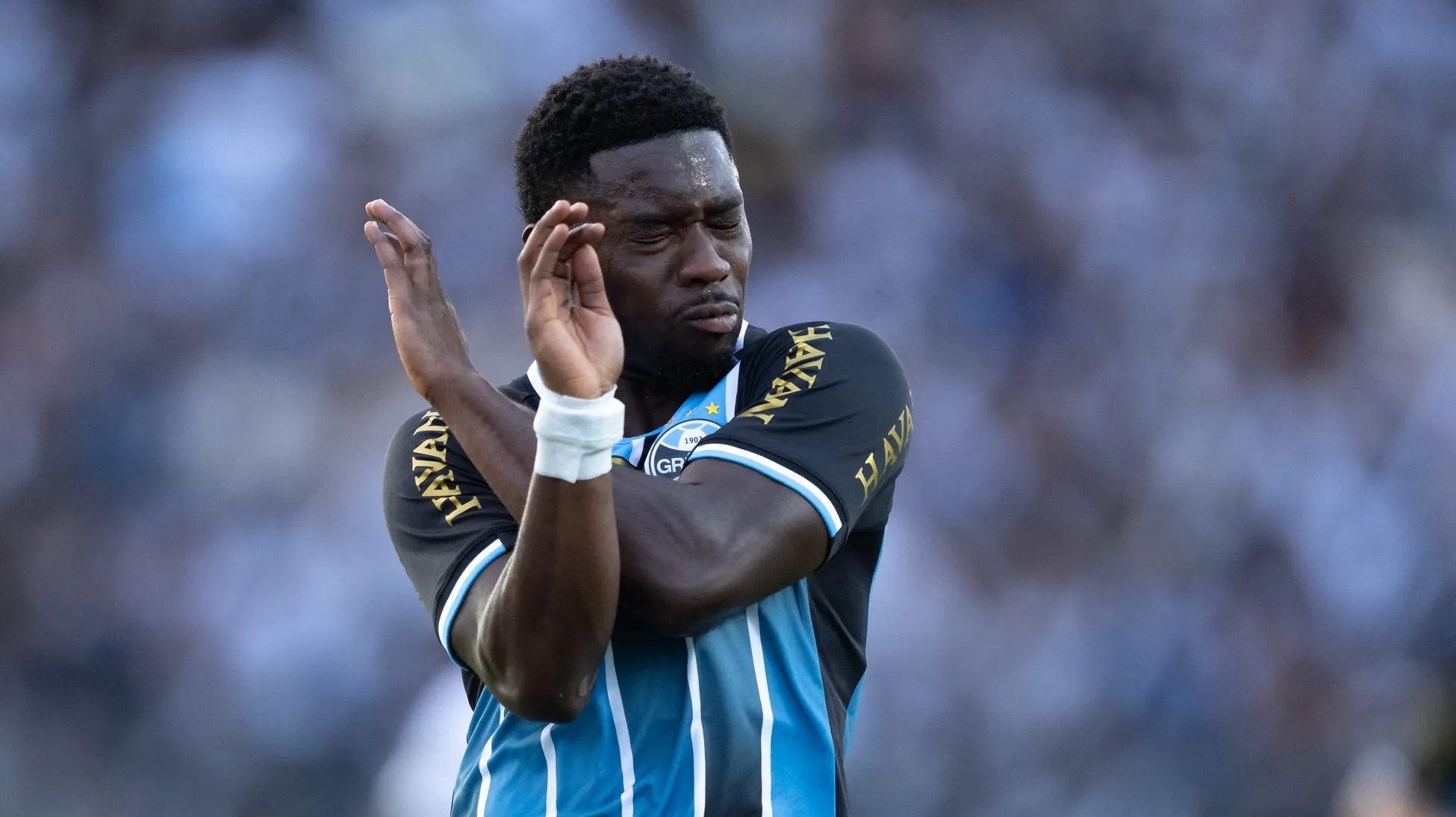 Amuzu jogador do Grêmio. Foto: Jorge Rodrigues/AGIF