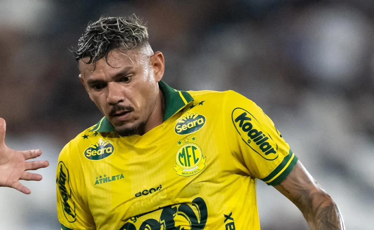 Saída de Tiquinho Soares gera comemoração dos torcedores e aumenta pressão sobre atacante no Mirassol