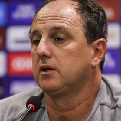 Ceni critica arbitragem por falta em gol do Palmeiras