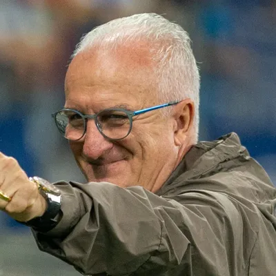 Dorival Júnior aguarda projeto para assumir novo clube