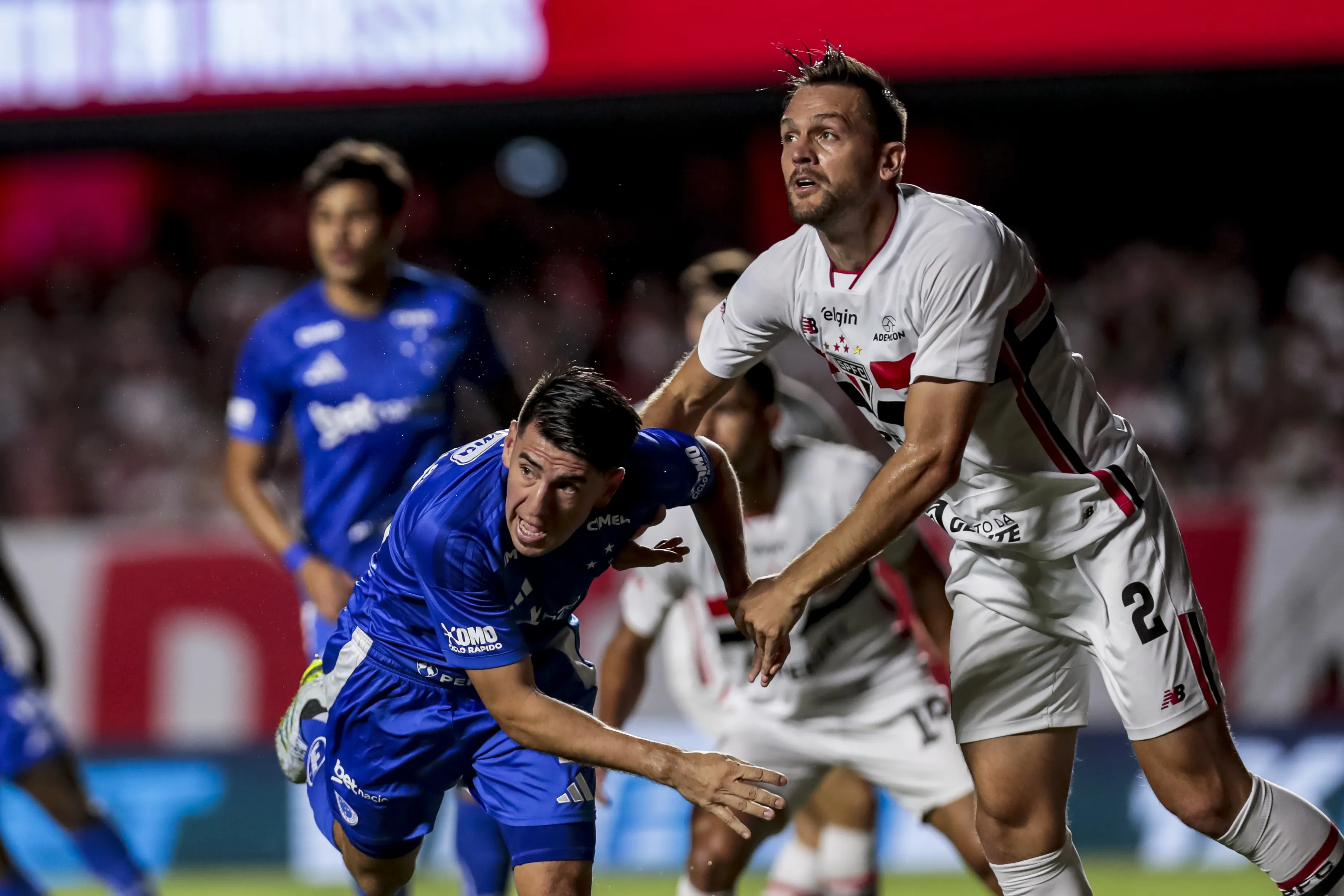 Cruzeiro foi goleado pelo São Paulo no Morumbis, pelo Brasileirão. Foto: Marco Miatelo/AGIF