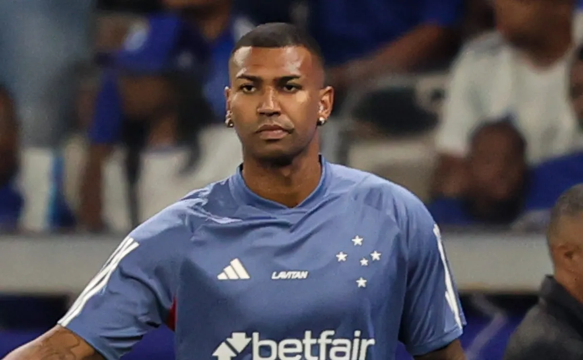 Walace é cortado do Cruzeiro por indisciplina e não seguirá no Clube