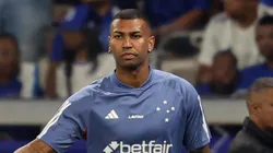 Walace jogador do Cruzeiro durante aquecimento antes da partida contra o Juventude no estadio Mineirao pelo campeonato Brasileiro A 2024.
