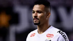 Zé Ivaldo teve atuação ruim em Flamengo x Santos - Foto: Marcello Zambrana/AGIF