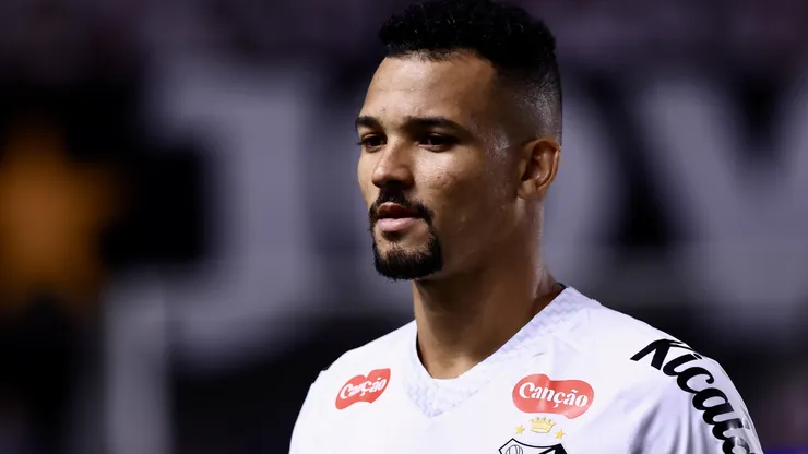 Zé Ivaldo teve atuação ruim em Flamengo x Santos - Foto: Marcello Zambrana/AGIF