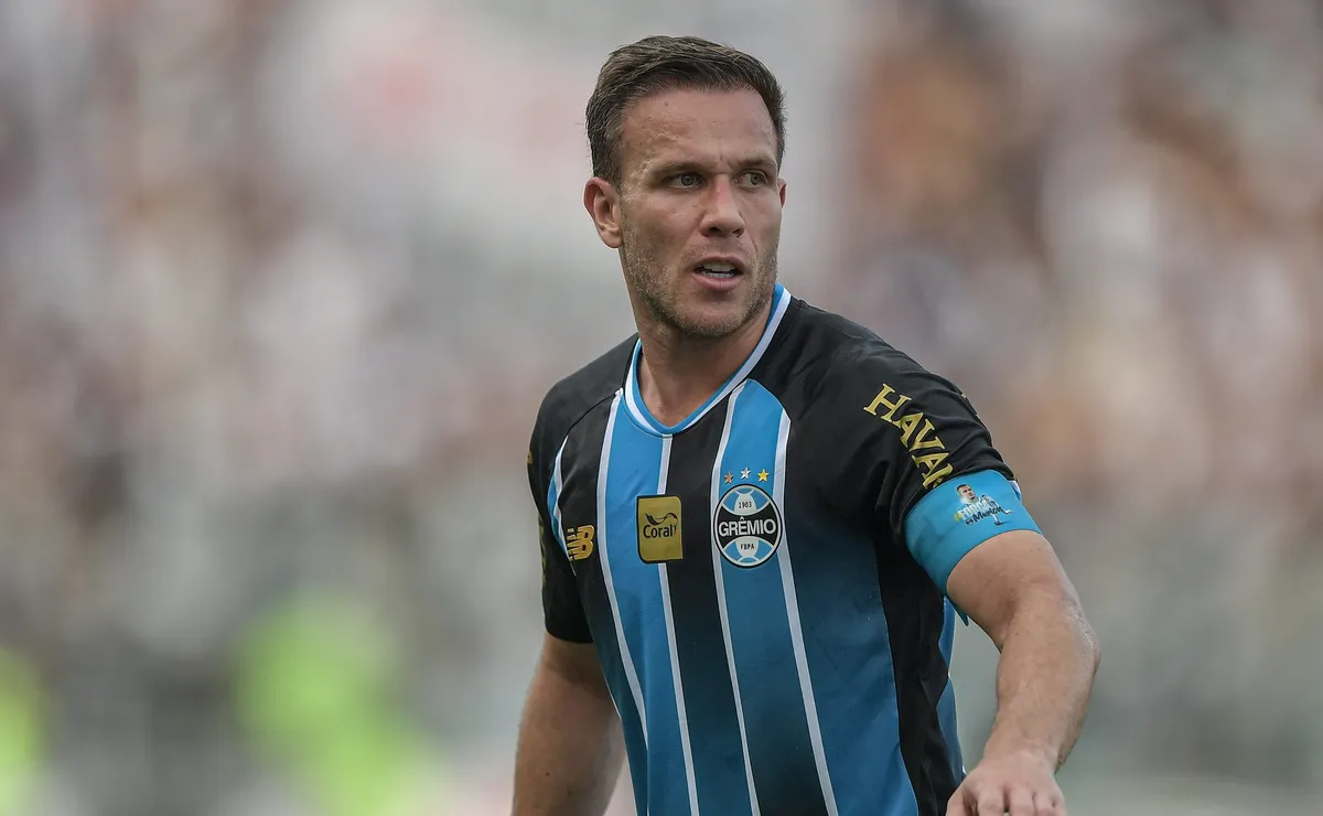 Vice do Grêmio rebate boatos e defende Arthur: “Desrespeito total”