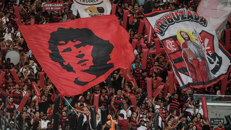Torcida do Flamengo lotou o Maracanã para acompanhar a partida contra o Santos - Foto: Thiago Ribeiro/AGIF